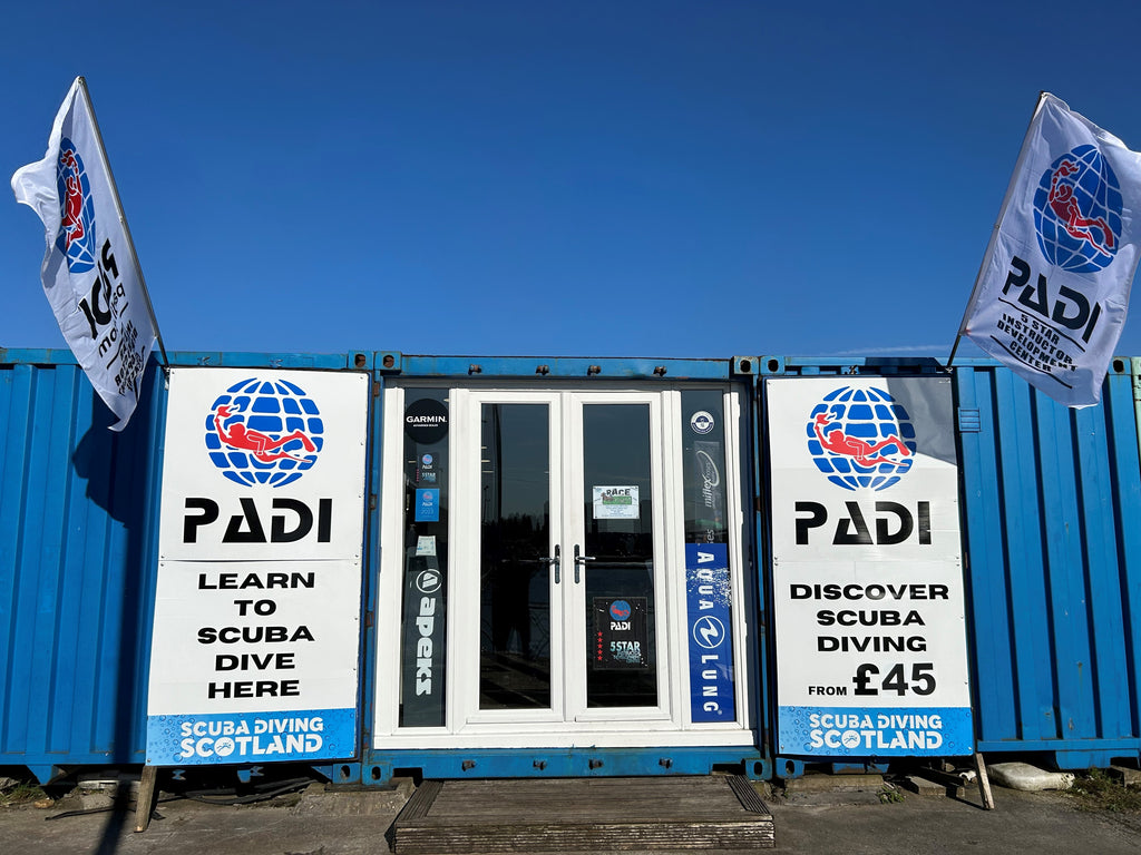 New PADI Flags!